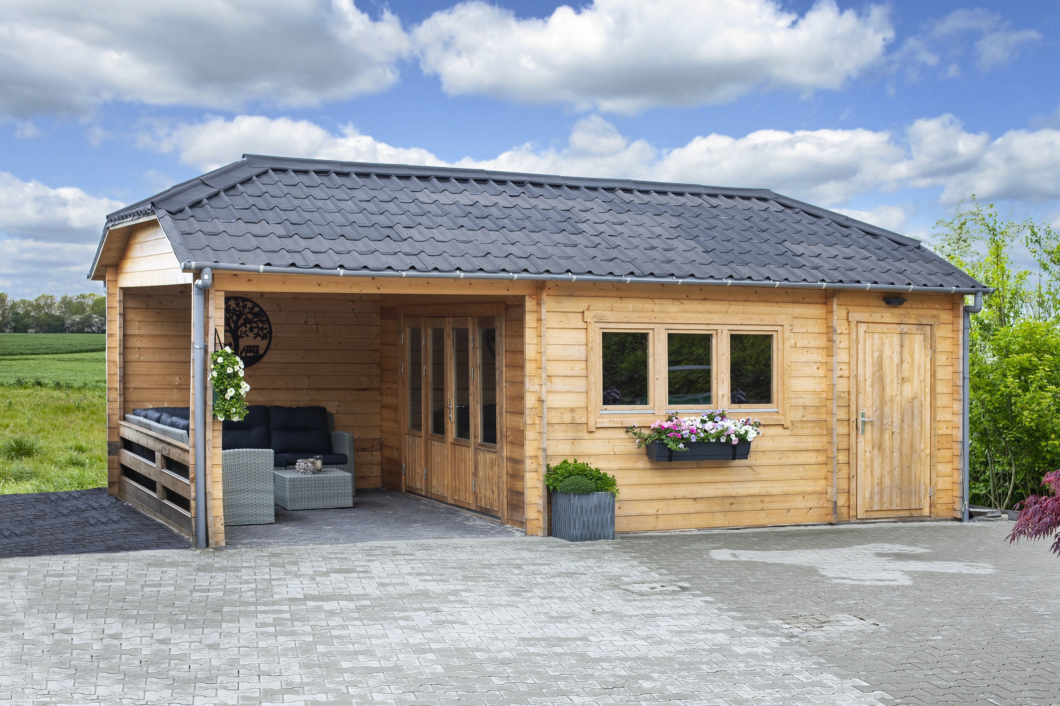 2-Raum-Gartenhaus Viveka ISO mit Terrasse