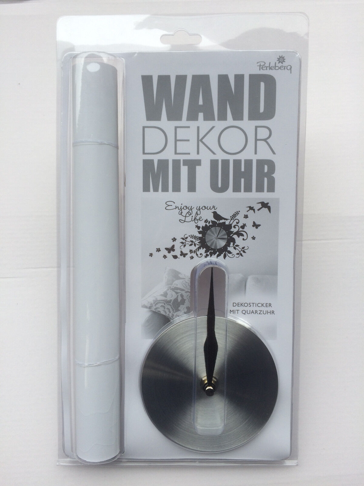 Wandtattoo-mit-Uhr